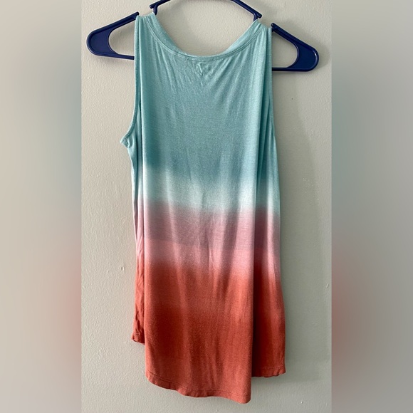 Maurice’s Top - Picture 3 of 3